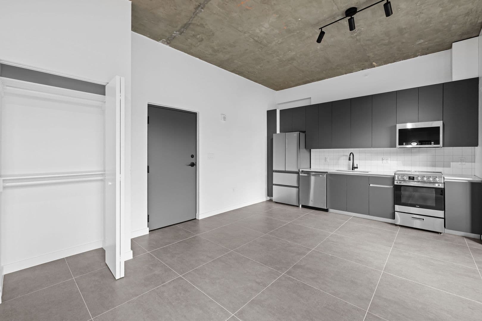 Miami Apartment: 315 NW 32 ST
