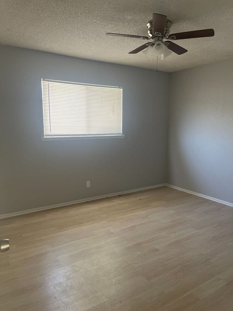 California City House: 8200 Eucalyptus Ave.