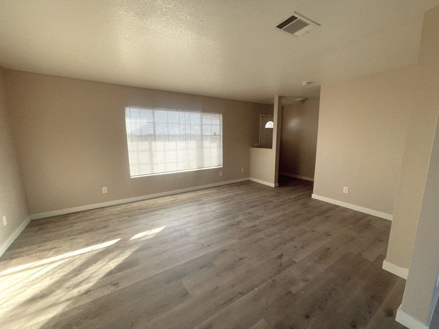 California City House: 8925 Satinwood Ave.