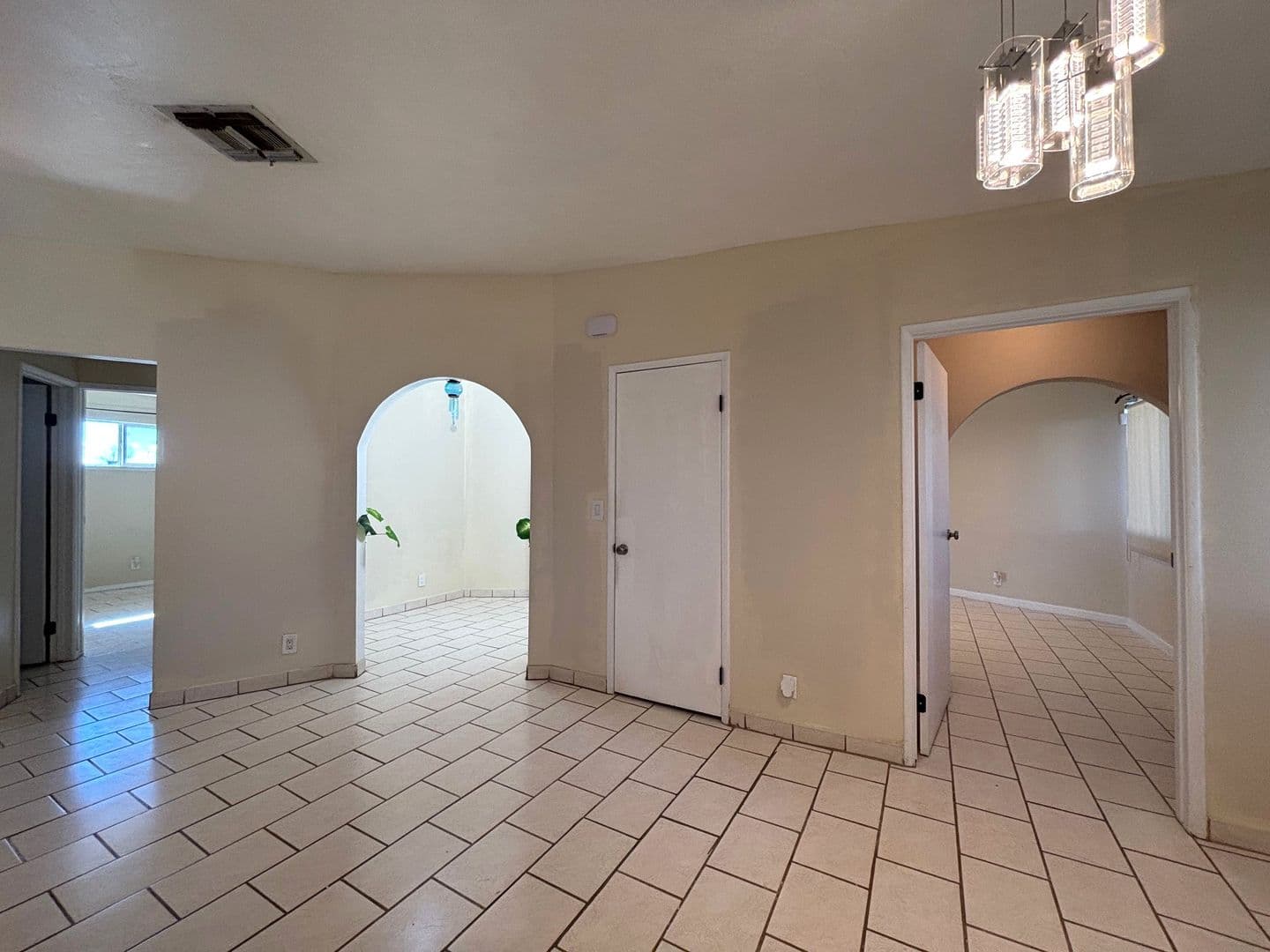 California City House: 9610 Oleander Ave.