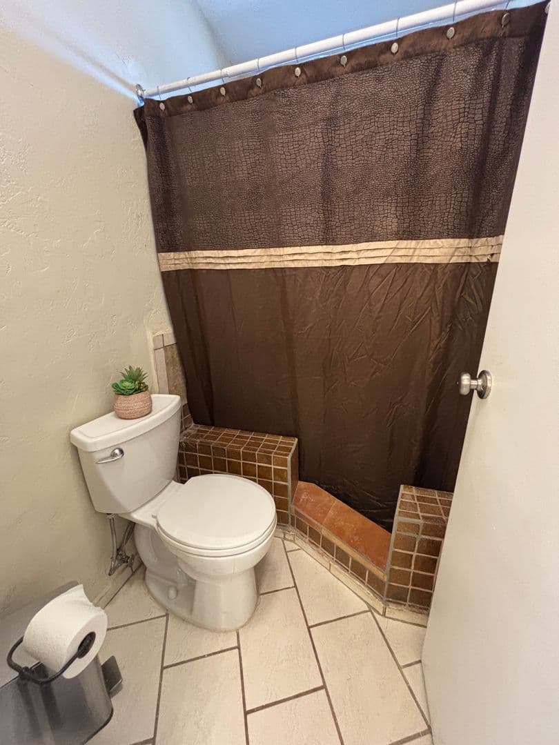California City House: 9610 Oleander Ave.