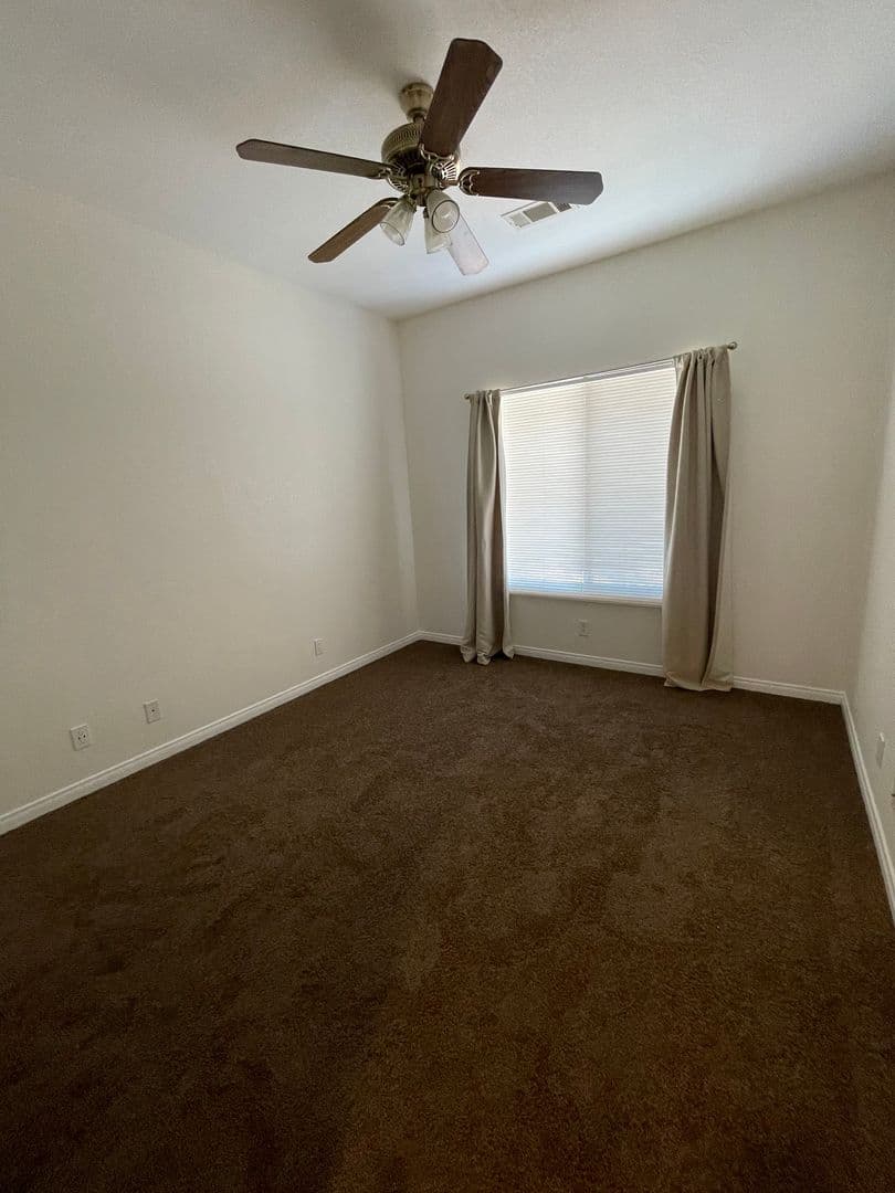 California City House: 9440 Evelyn Ave.