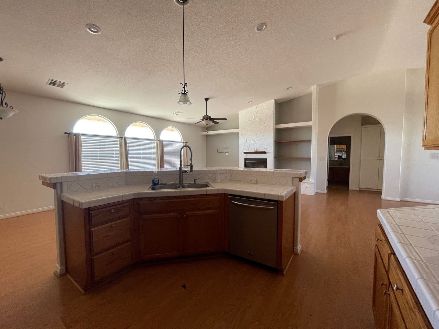 California City House: 9440 Evelyn Ave.