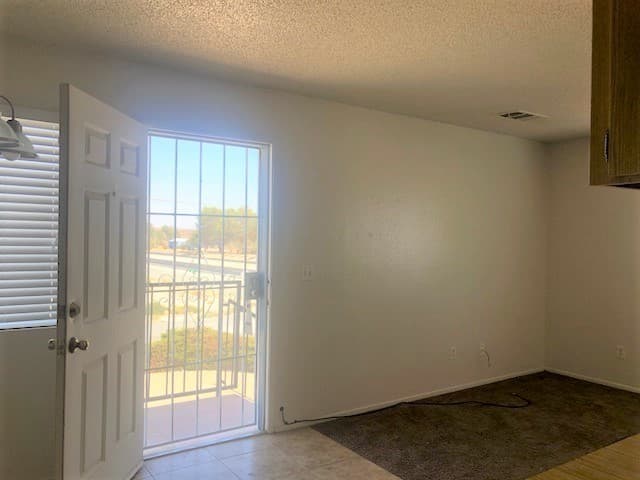 California City Apartment: 10940 Jeremy Dr.