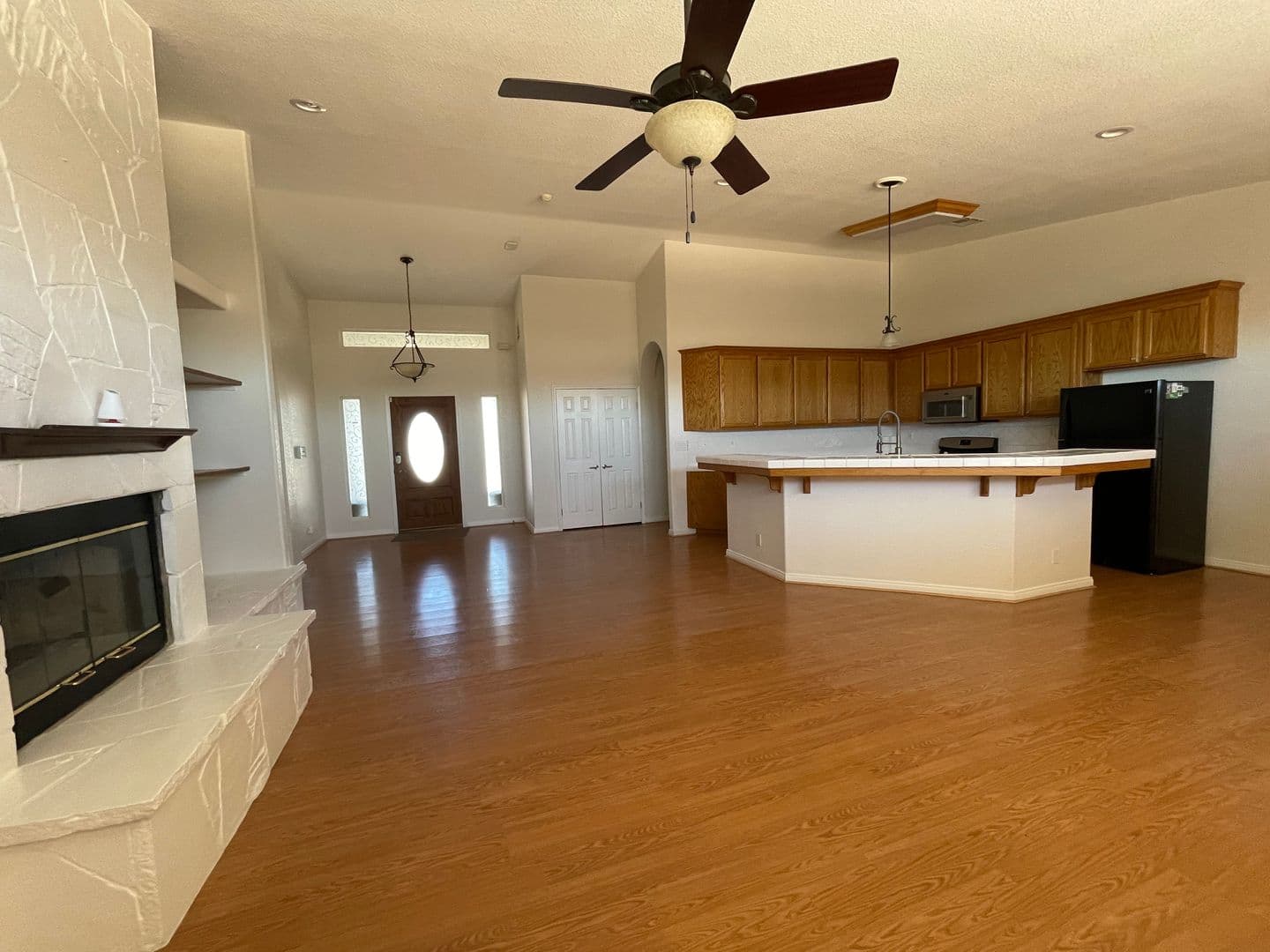 California City House: 9440 Evelyn Ave.