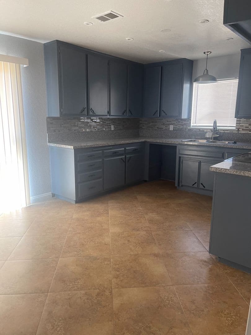 California City House: 8200 Eucalyptus Ave.
