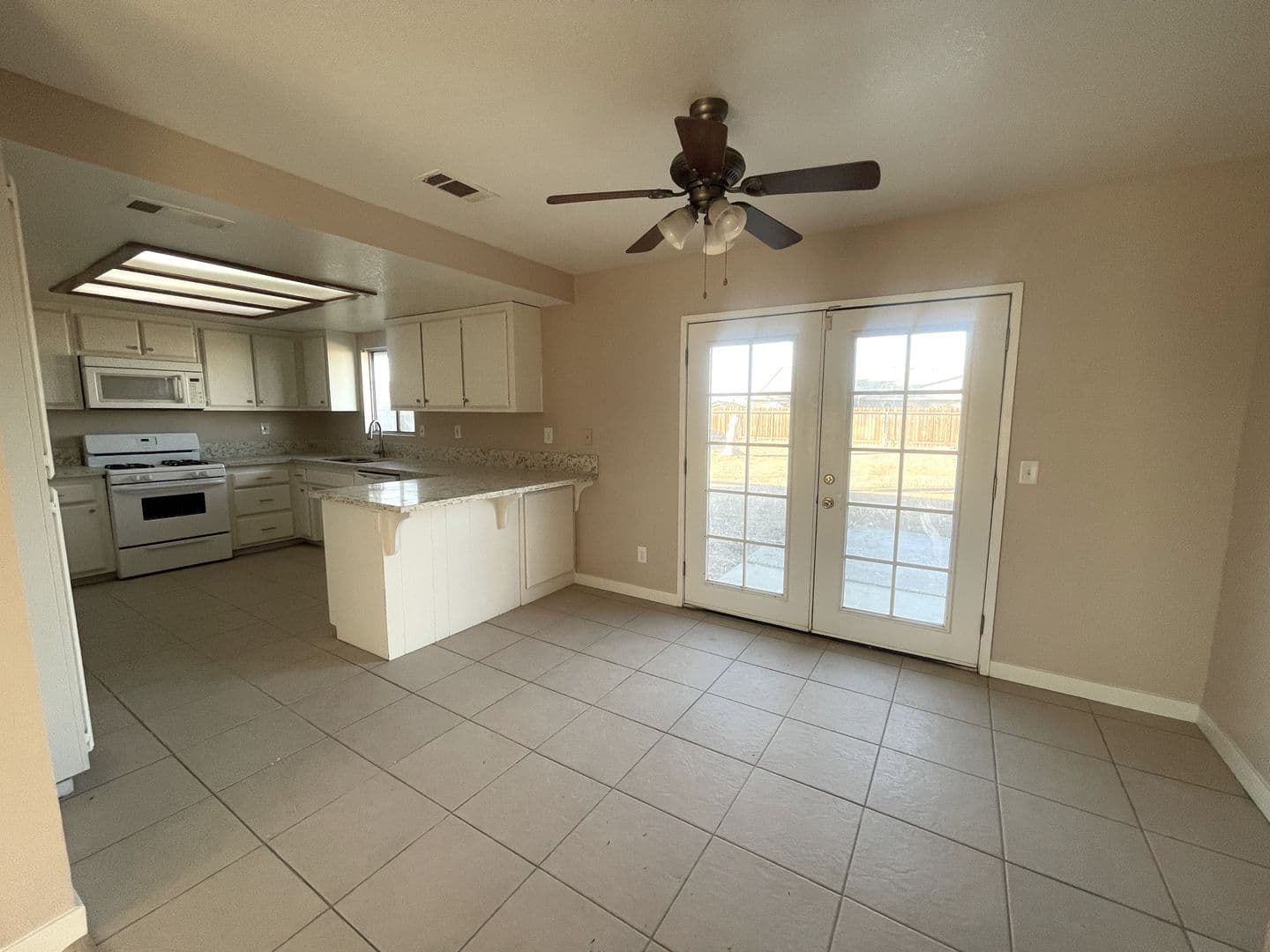 California City House: 8925 Satinwood Ave.