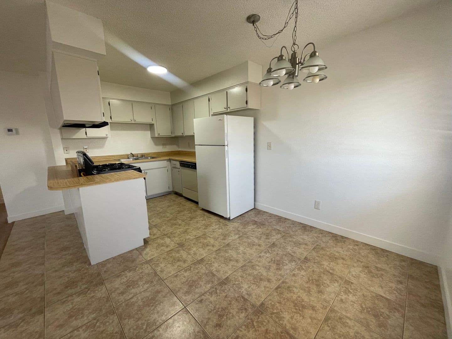 California City Apartment: 10940 Jeremy Dr.