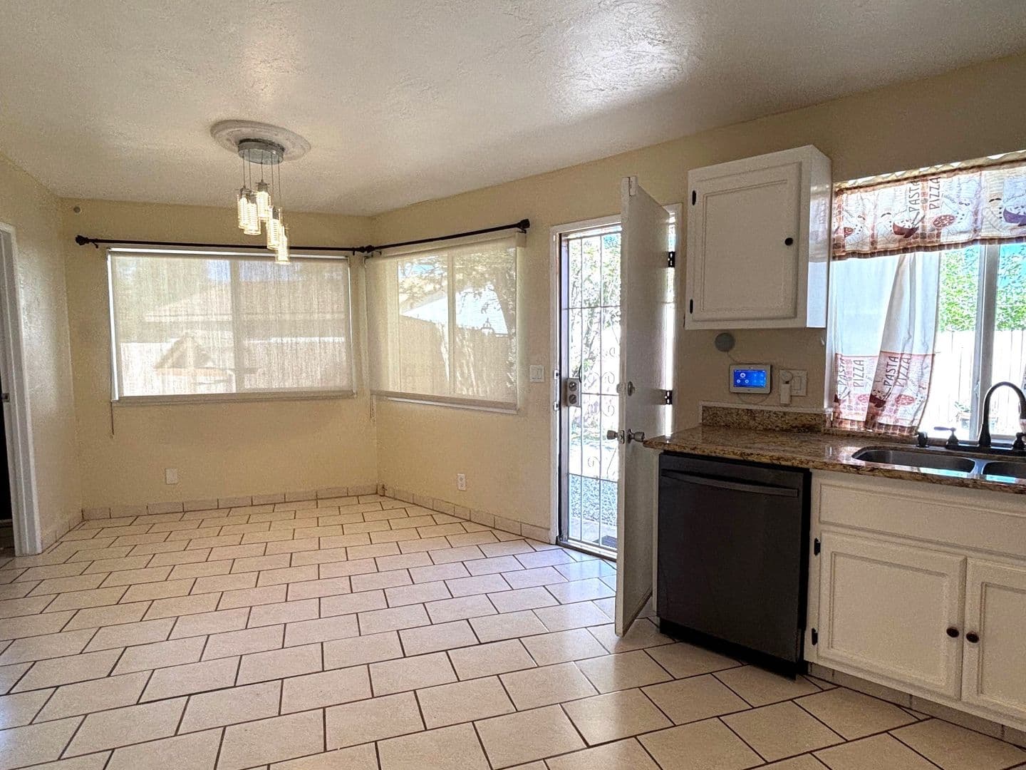 California City House: 9610 Oleander Ave.