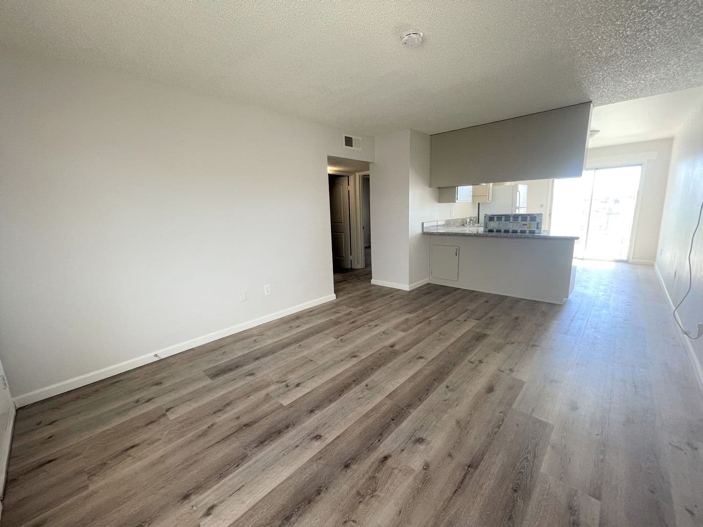 Mojave Apartment: 15965 M St.