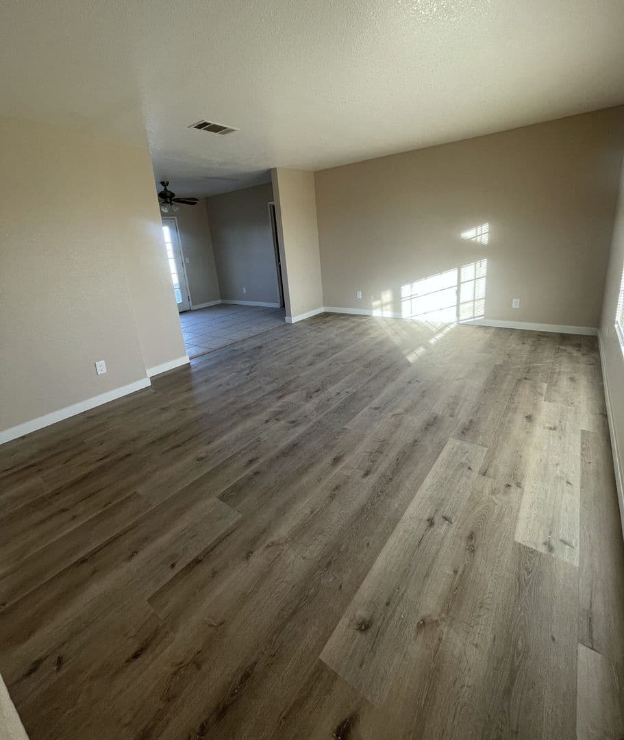 California City House: 8925 Satinwood Ave.