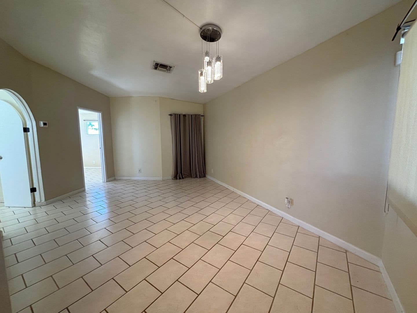 California City House: 9610 Oleander Ave.