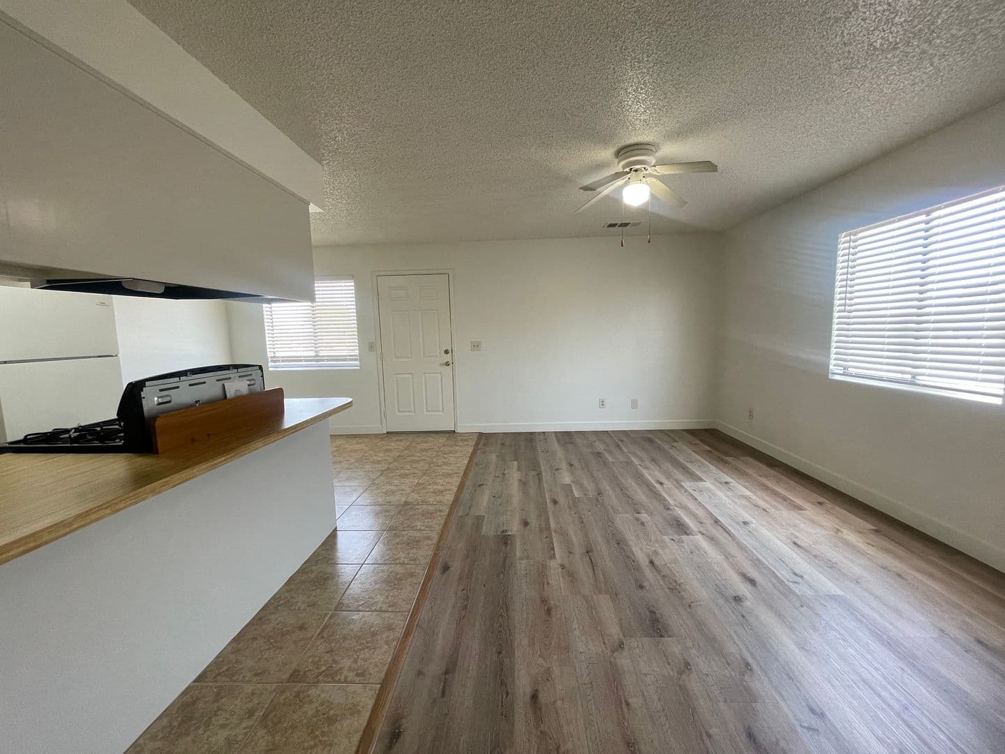 California City Apartment: 10940 Jeremy Dr.