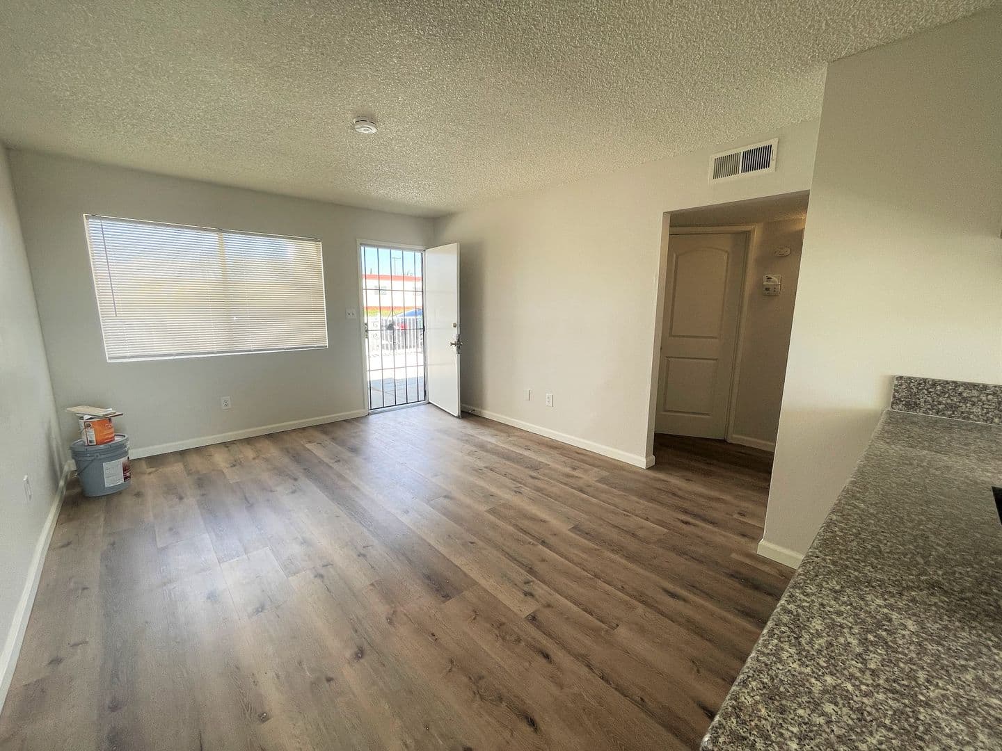 Mojave Apartment: 15965 M St.