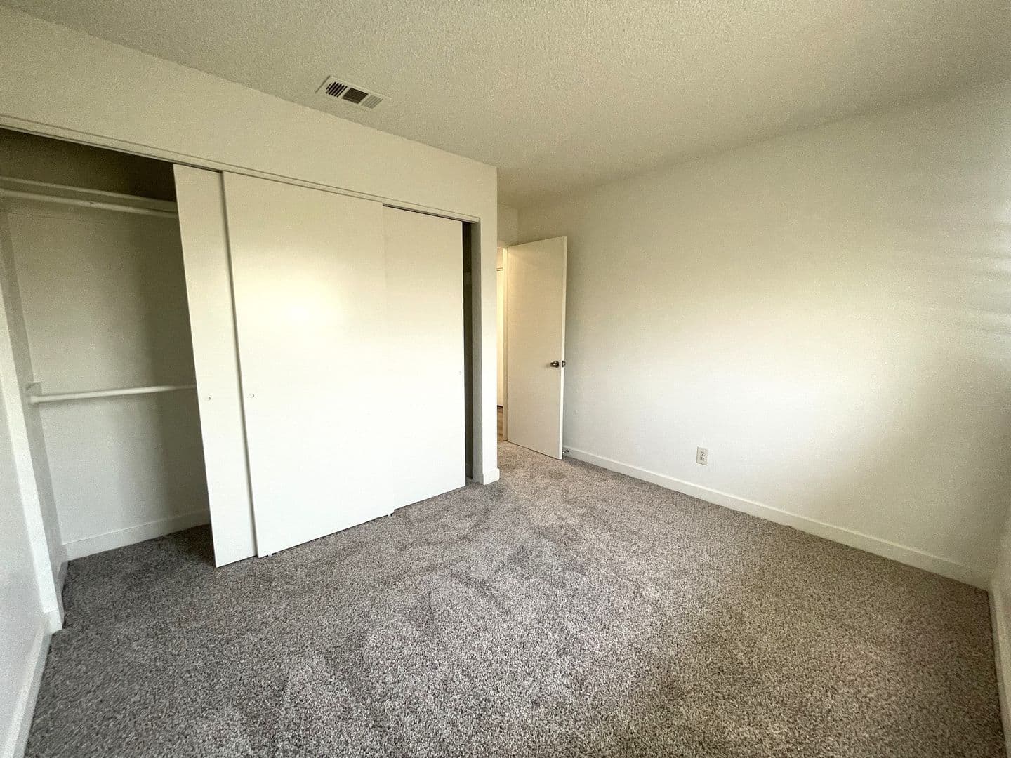 California City Apartment: 10940 Jeremy Dr.