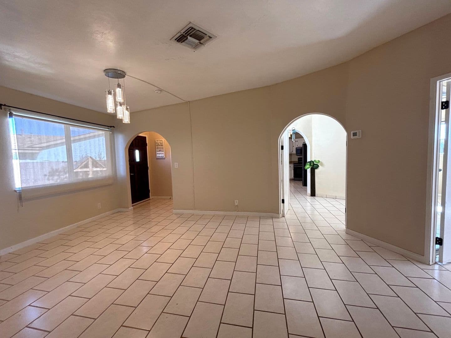 California City House: 9610 Oleander Ave.