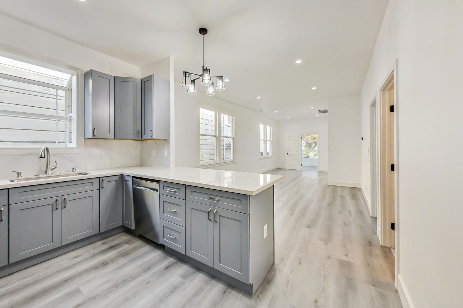 San Bruno Apartment: 115 Linden Ave