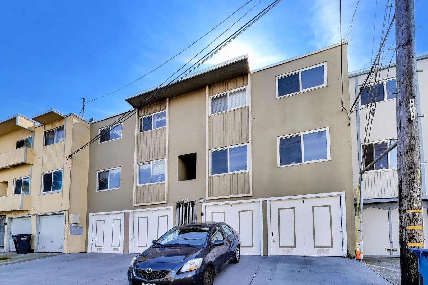 Daly City Apartment: 1319 Brunswick St