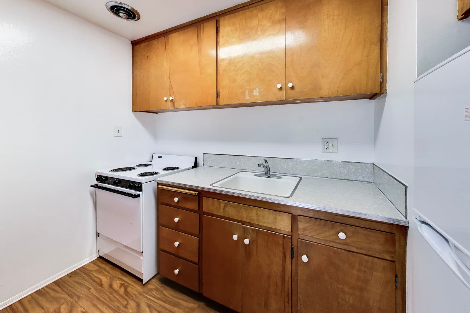 San Francisco Apartment: 1654-1656 Funston Ave