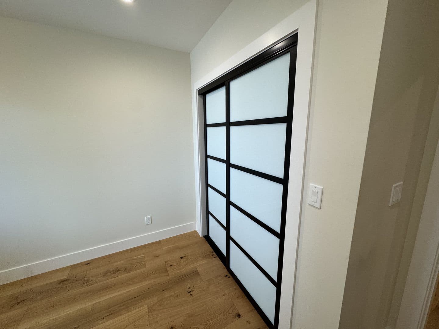 San Francisco House: 408 Rivera St