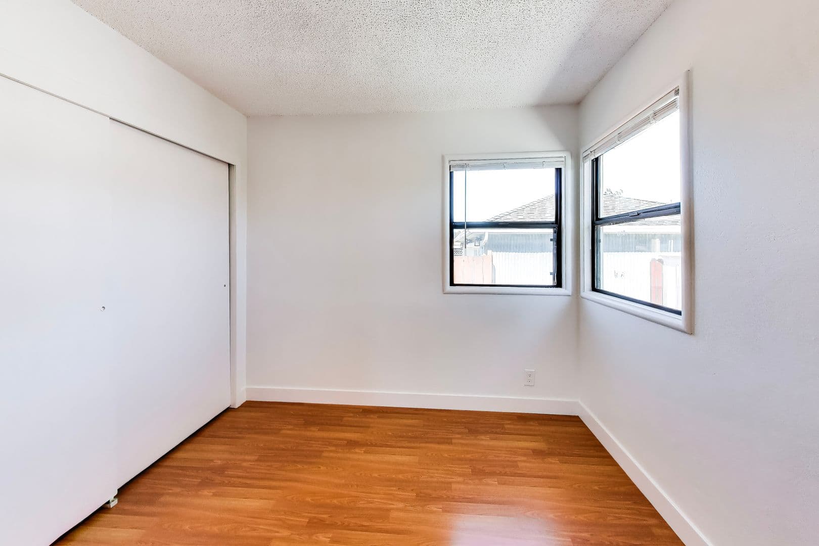 Alameda Apartment: 301-303 Maitland Dr