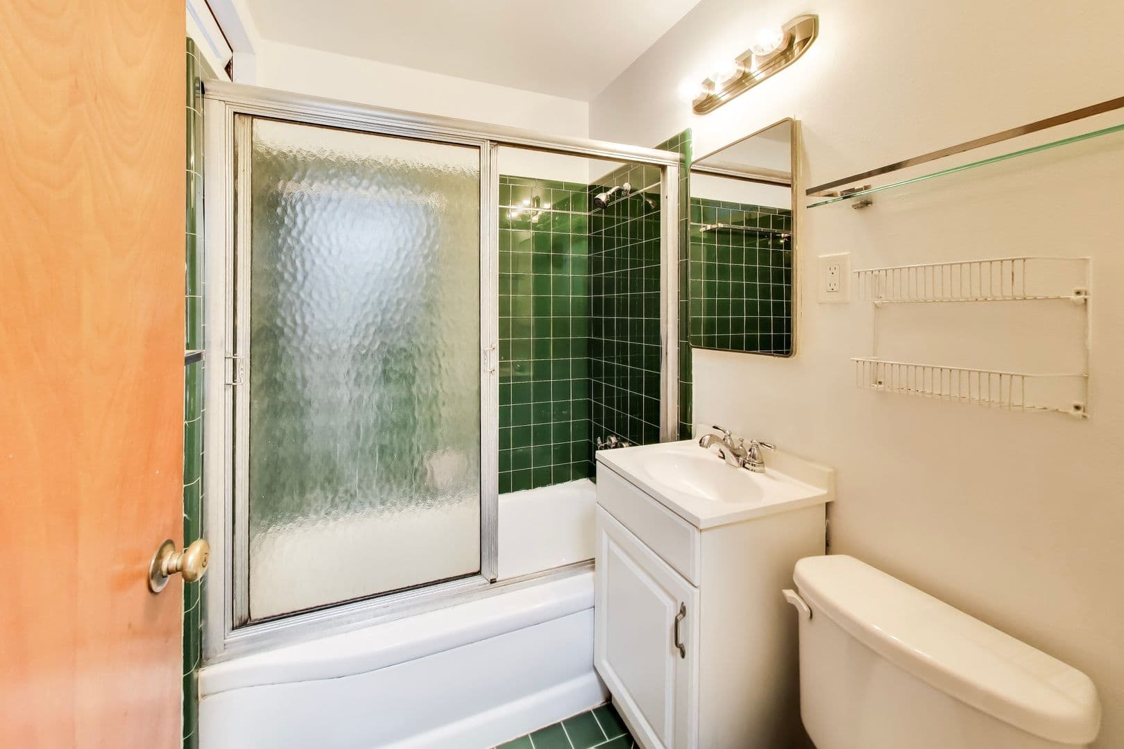 San Francisco Apartment: 1654-1656 Funston Ave