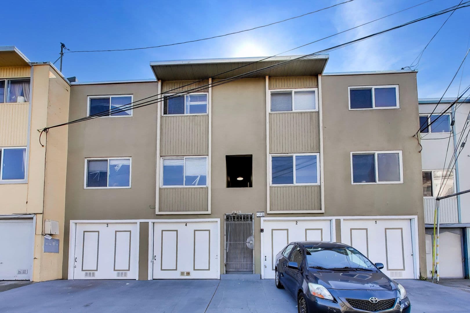 Daly City Apartment: 1319 Brunswick St