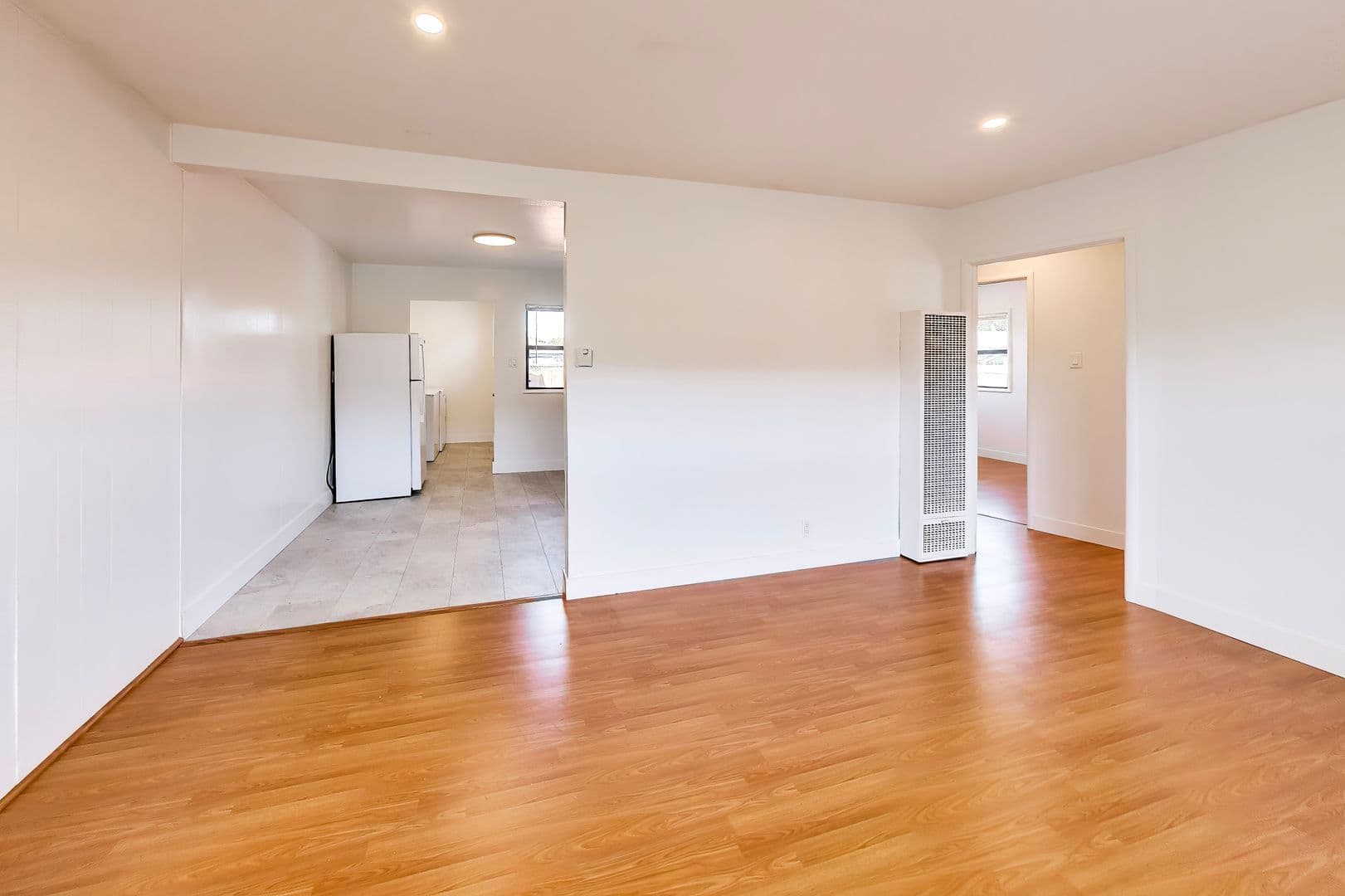 Alameda Apartment: 301-303 Maitland Dr
