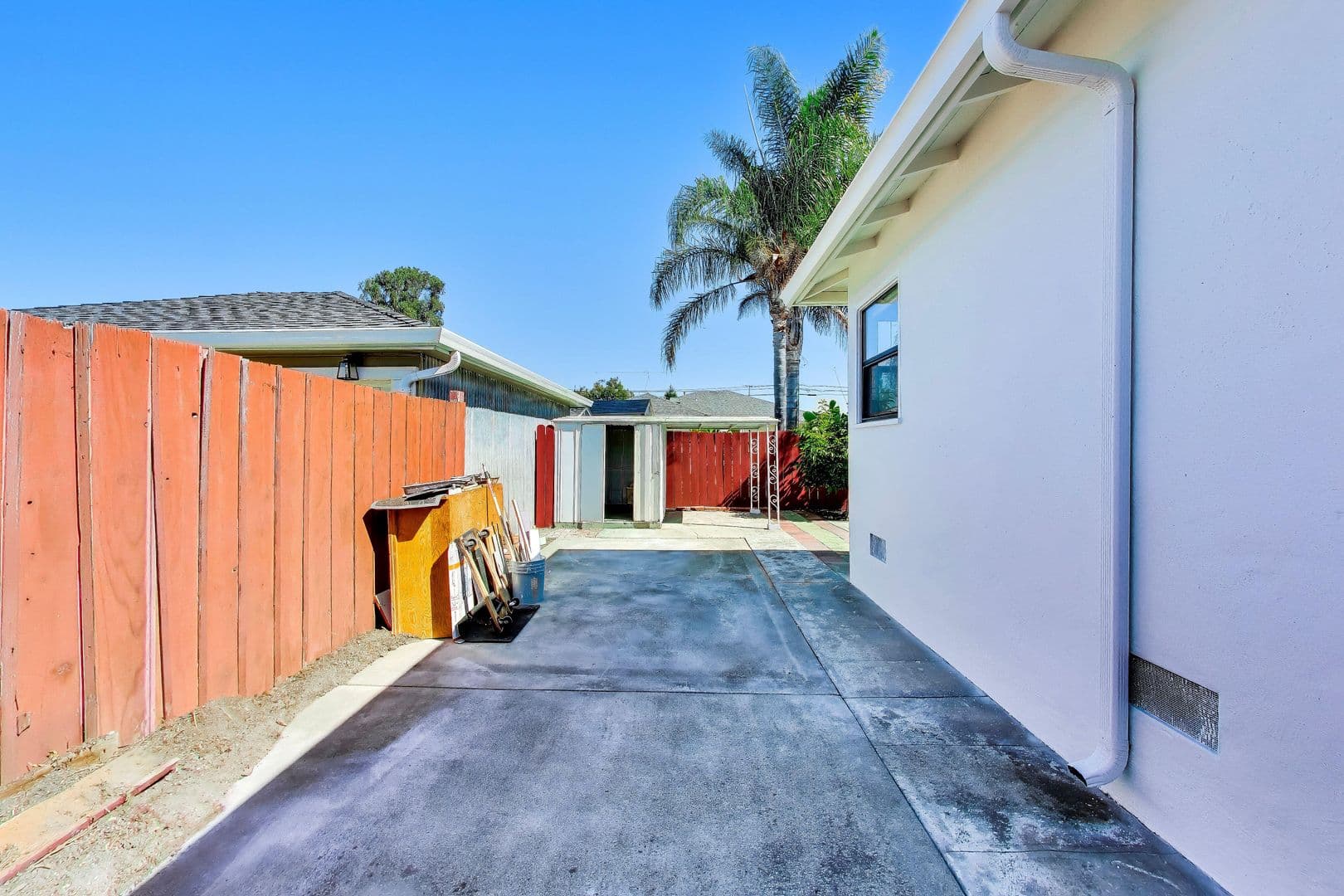 Alameda Apartment: 301-303 Maitland Dr