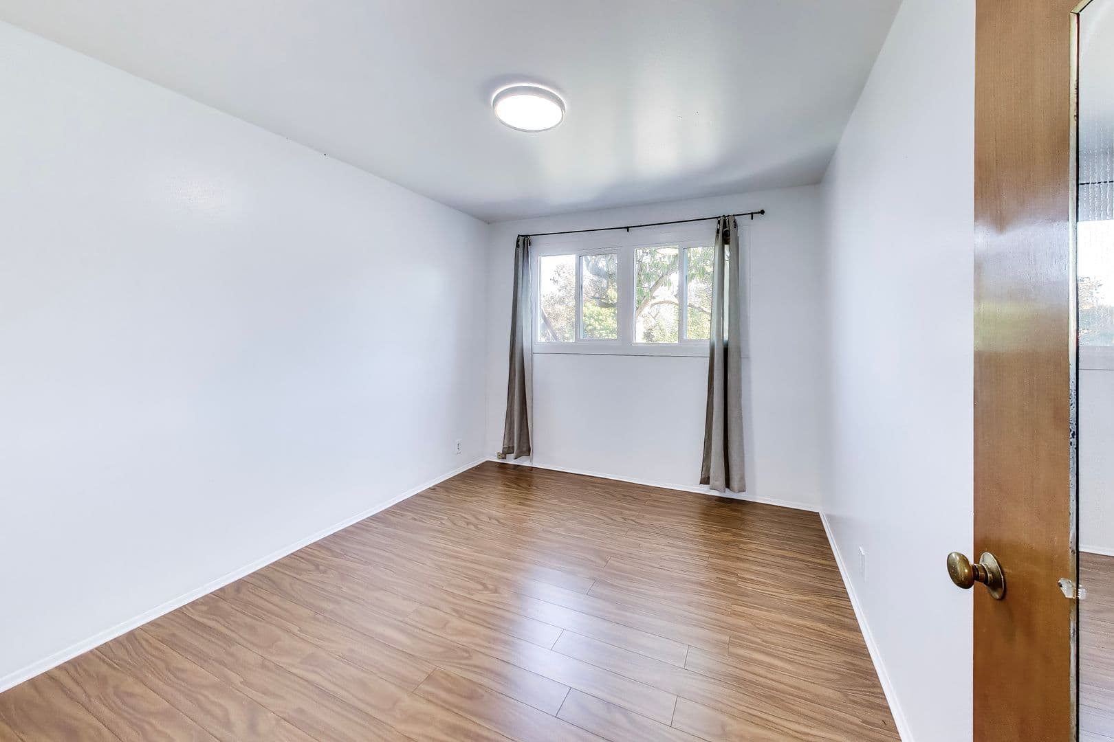 San Francisco Apartment: 1654-1656 Funston Ave