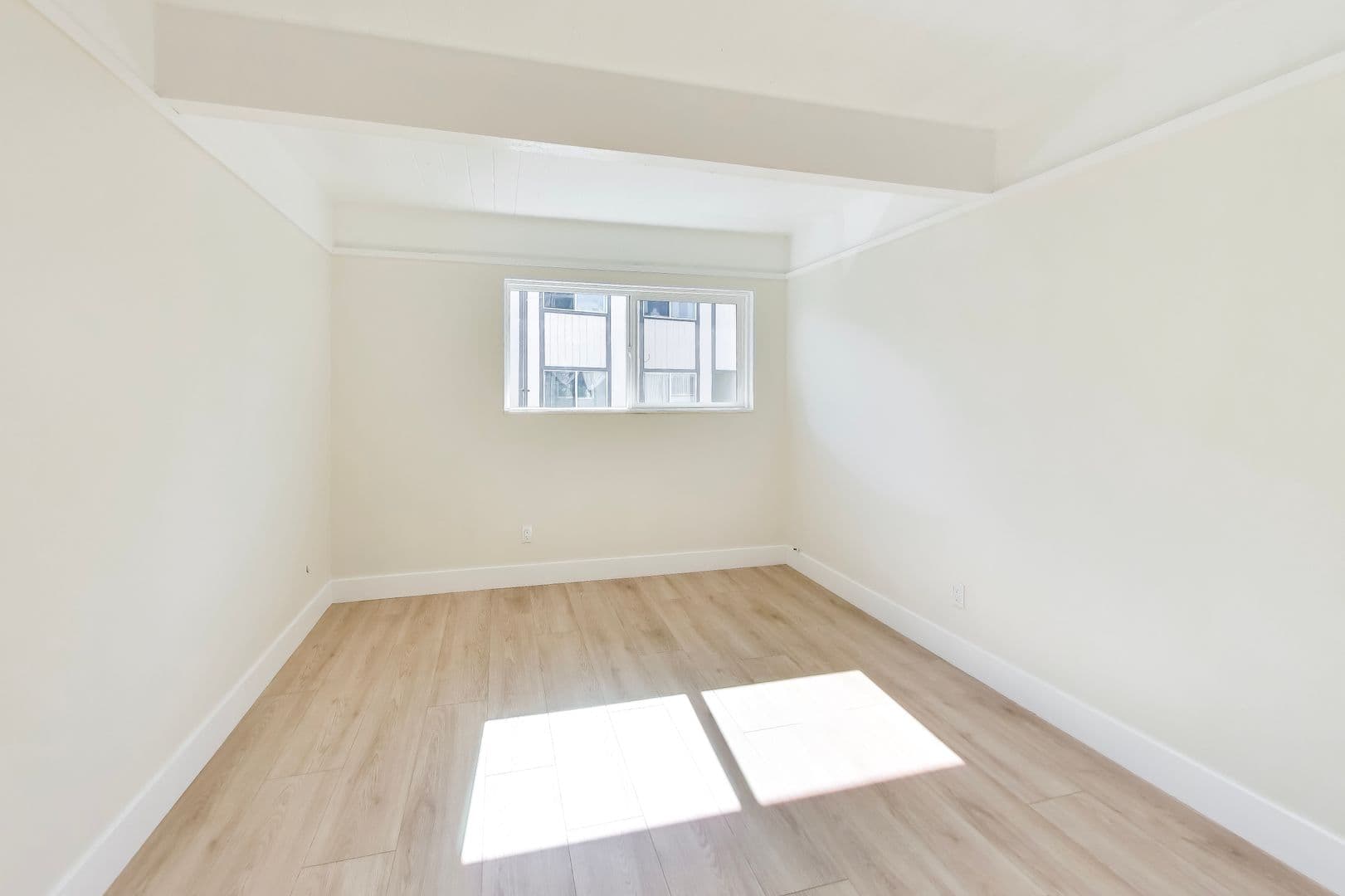 Daly City Apartment: 1319 Brunswick St