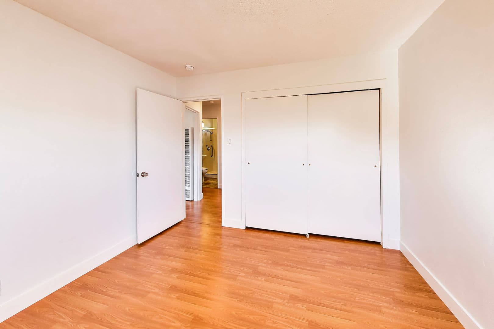 Alameda Apartment: 301-303 Maitland Dr