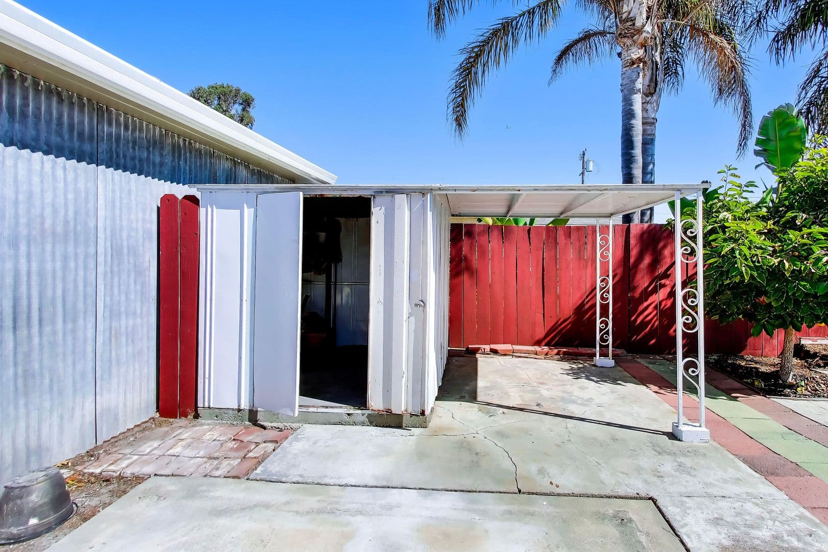 Alameda Apartment: 301-303 Maitland Dr