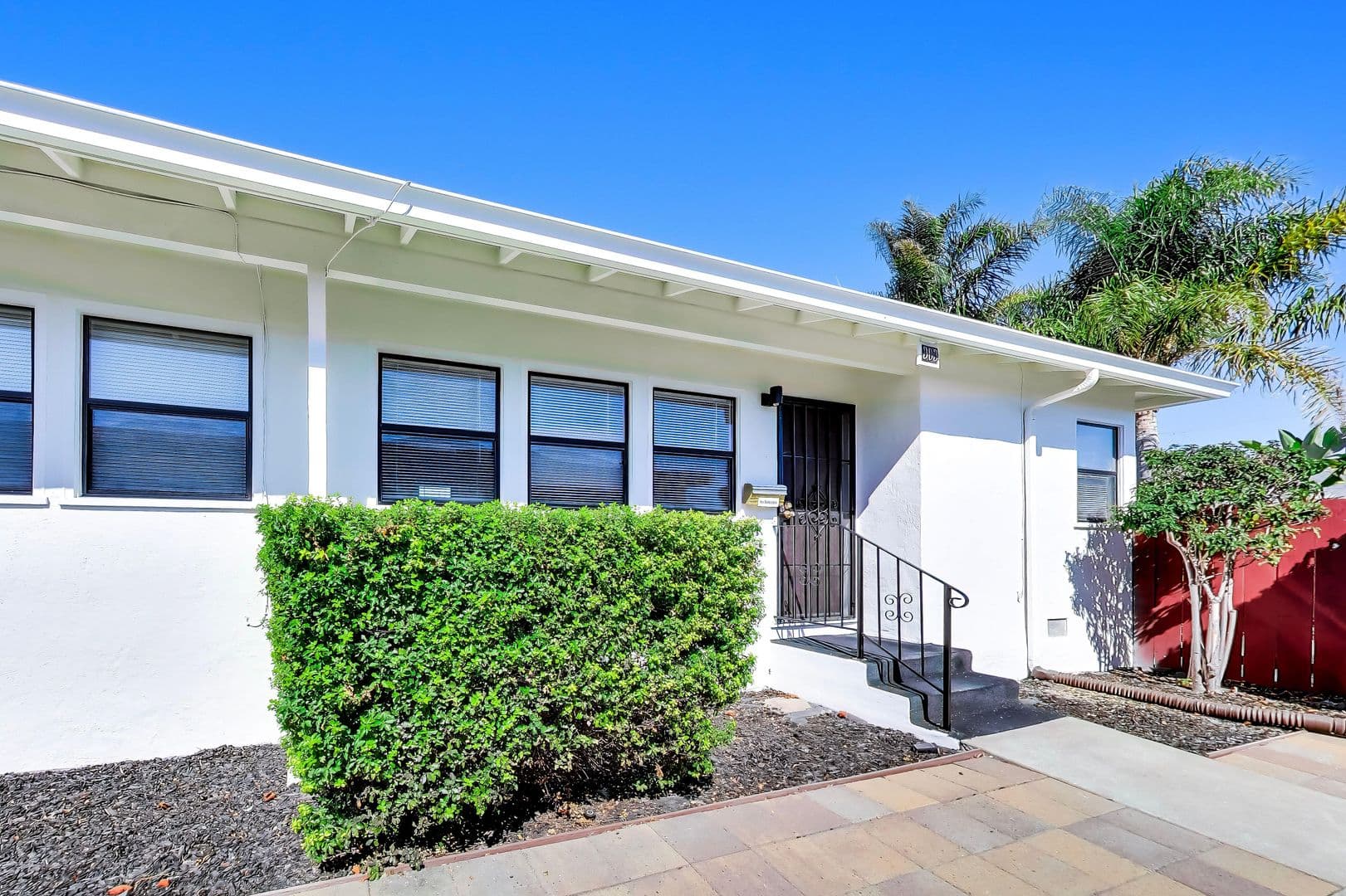Alameda Apartment: 301-303 Maitland Dr