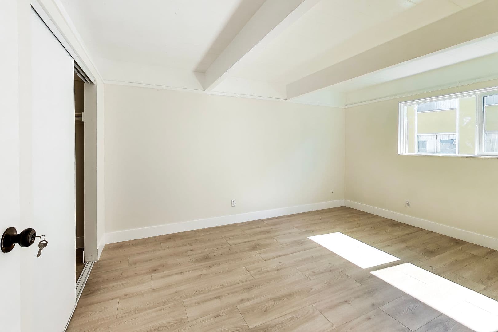 Daly City Apartment: 1319 Brunswick St