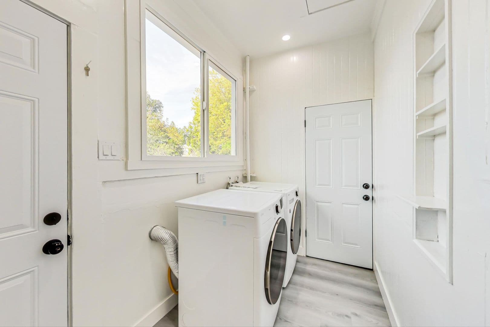 San Bruno Apartment: 115 Linden Ave