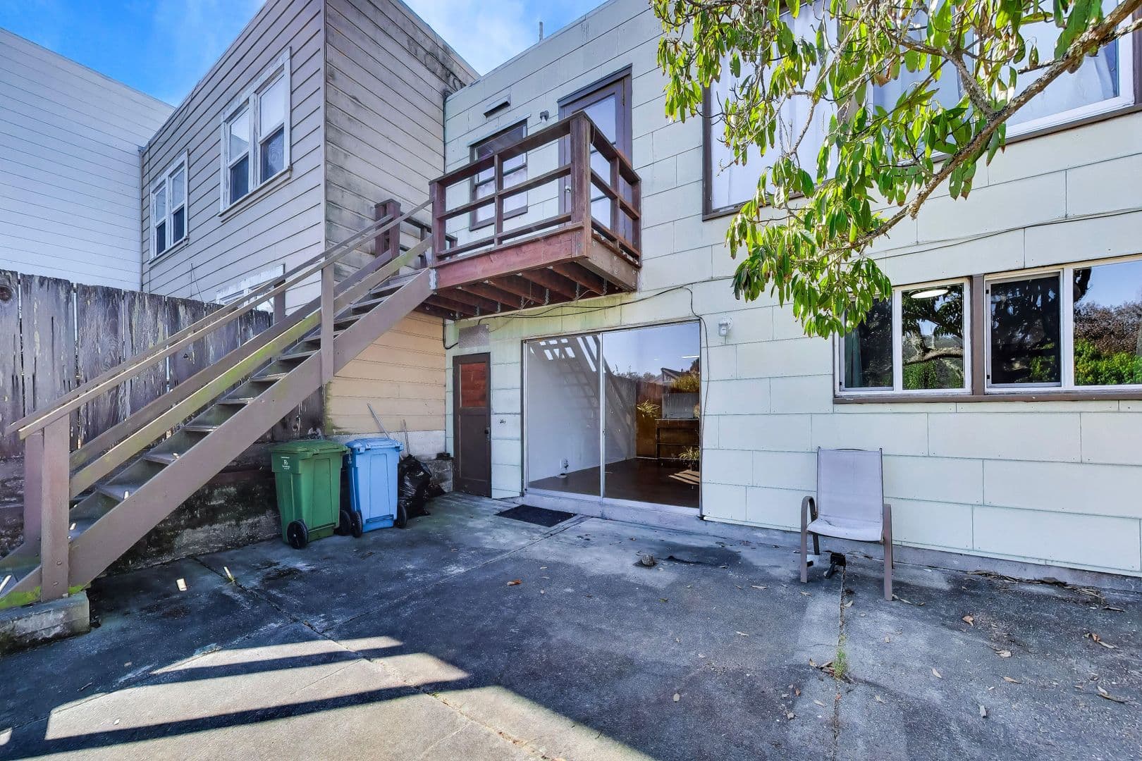San Francisco Apartment: 1654-1656 Funston Ave