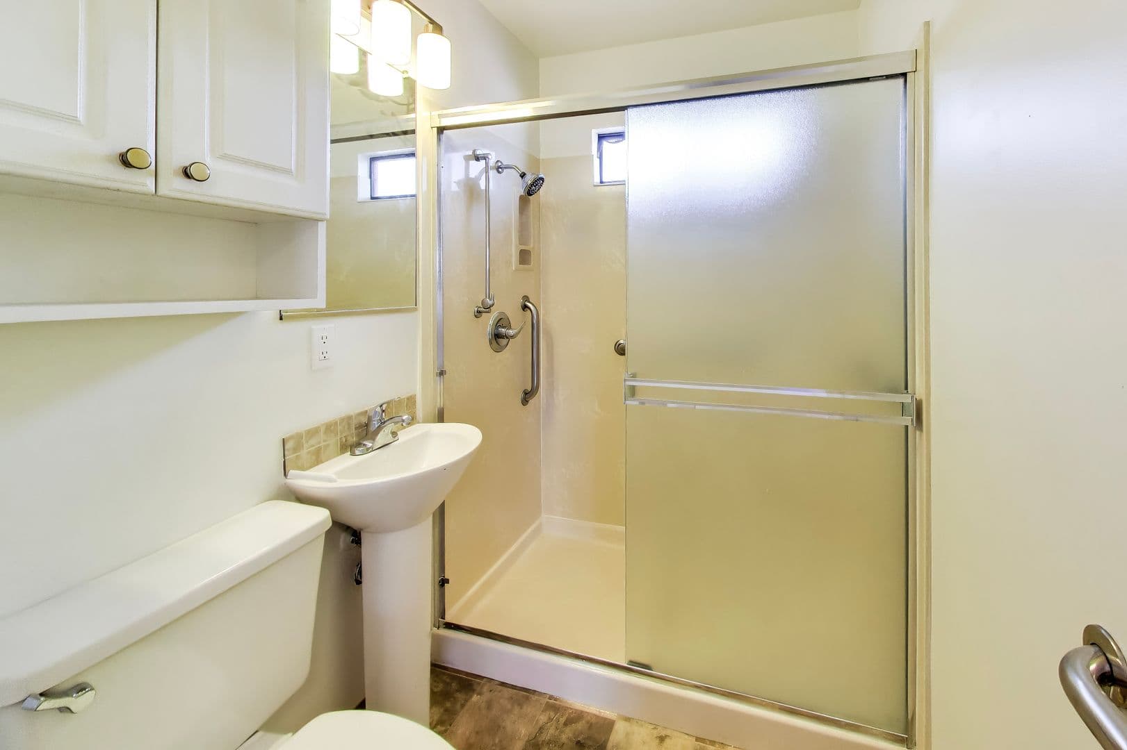 Alameda Apartment: 301-303 Maitland Dr