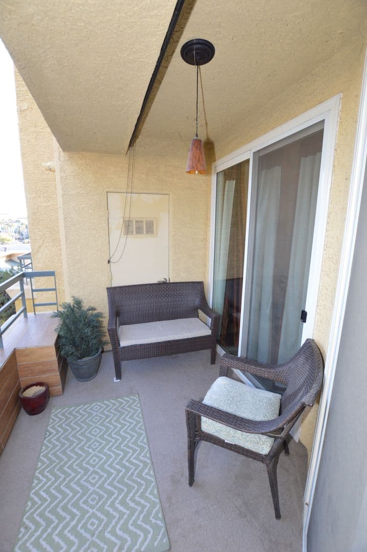 Las Vegas Condo: 270 E. Flamingo Rd. #312