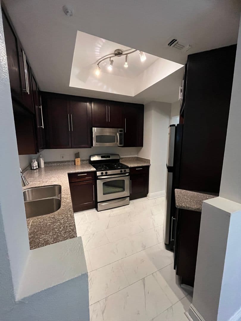 Las Vegas Condo: 220 E Flamingo Rd #229