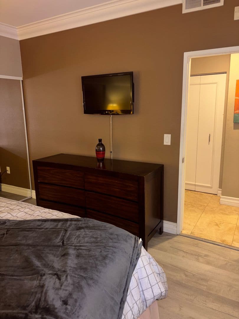 Las Vegas Condo: 220 E. Flamingo Rd.
