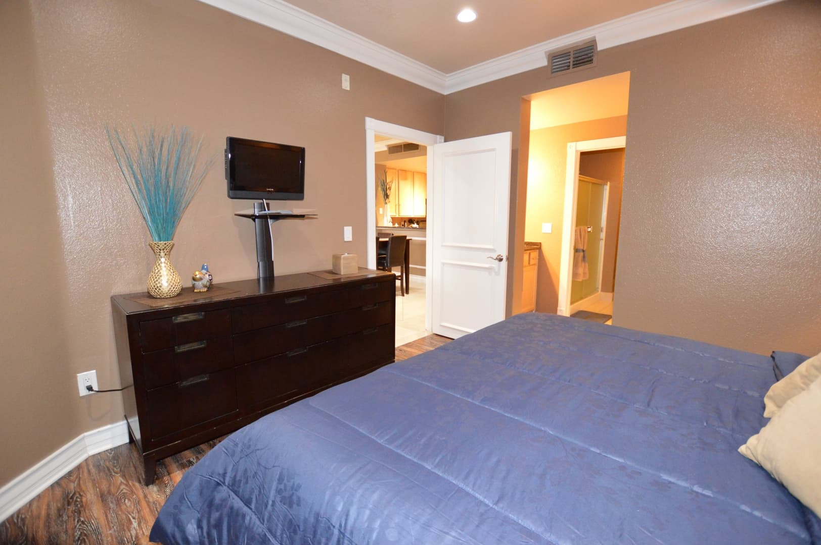 Las Vegas Condo: 210 E. Flamingo Rd #315