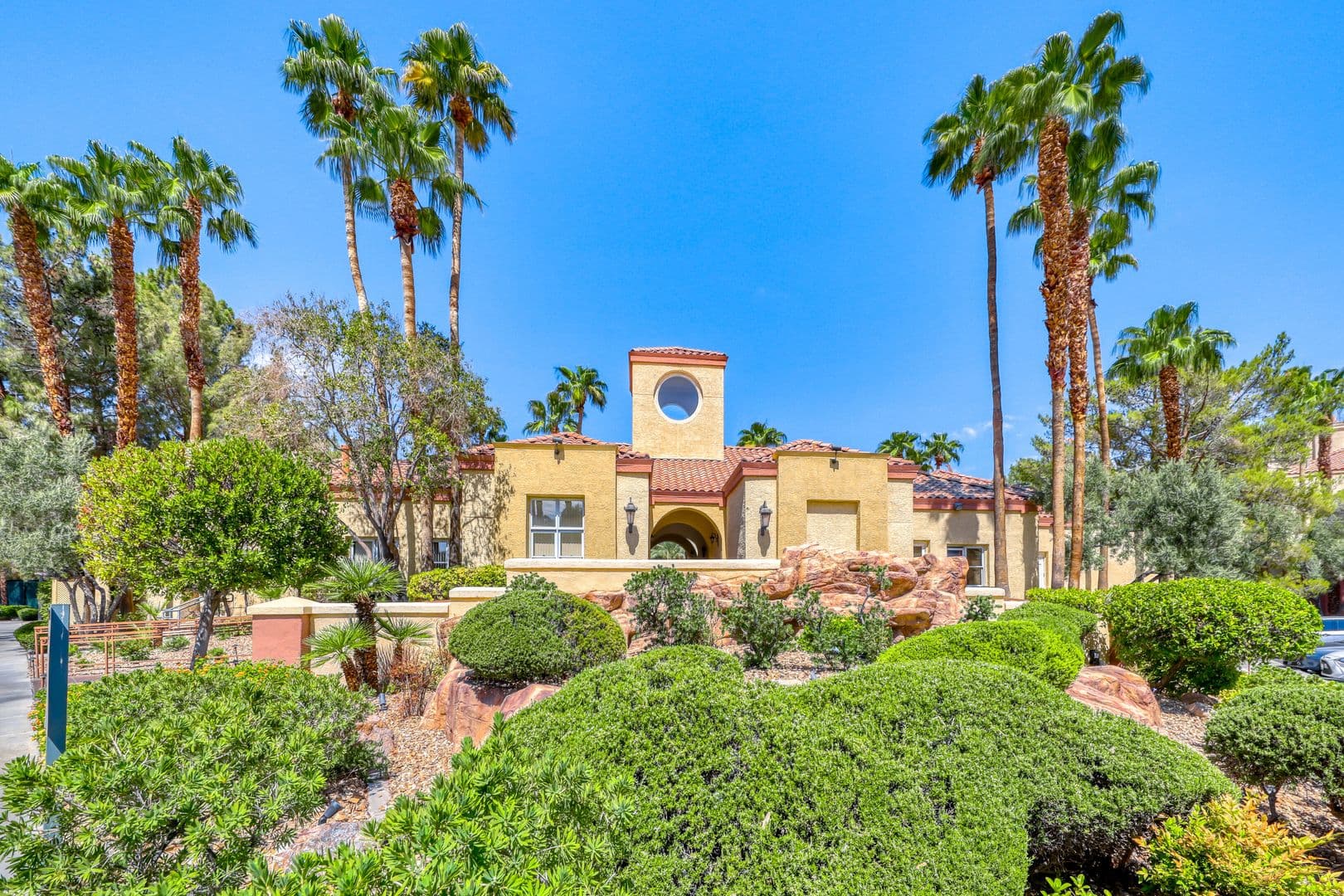 Las Vegas Condo: 220 E. Flamingo Rd. #313