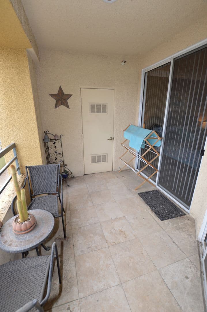 Las Vegas Condo: 270 E. Flamingo Rd #223