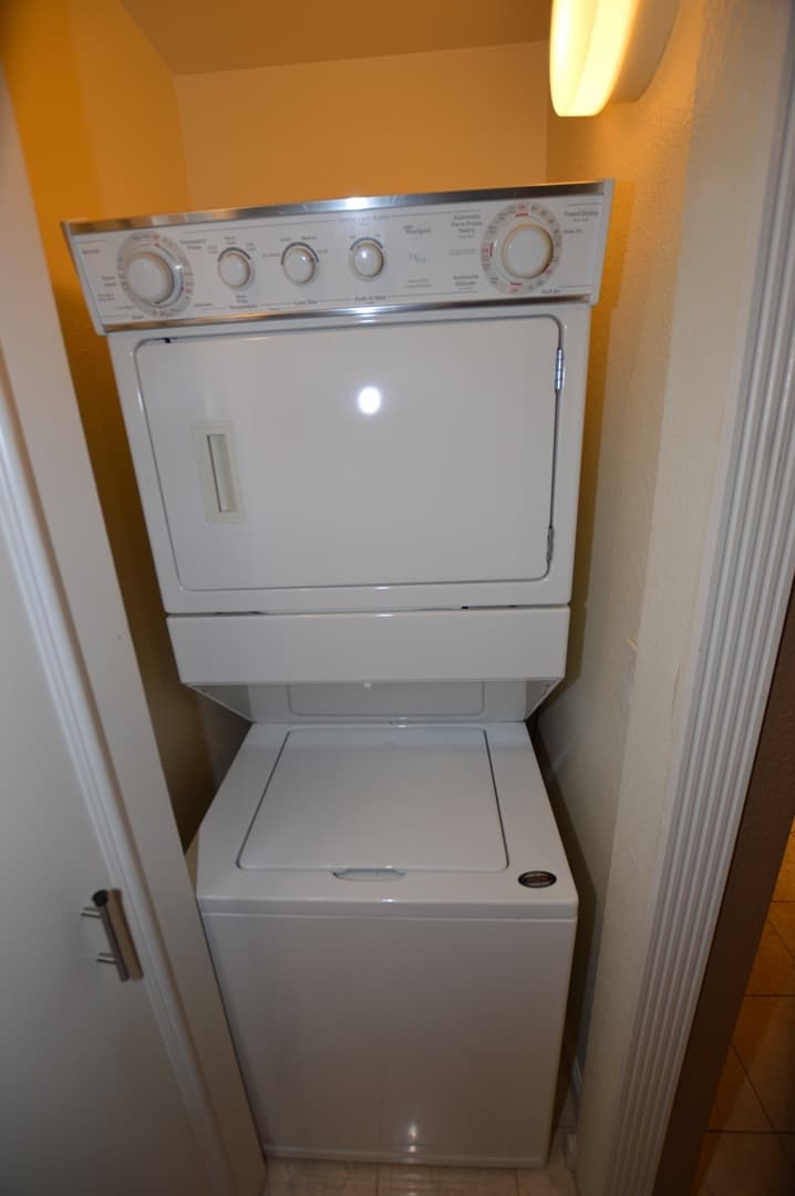 Las Vegas Condo: 210 E. Flamingo Rd #315