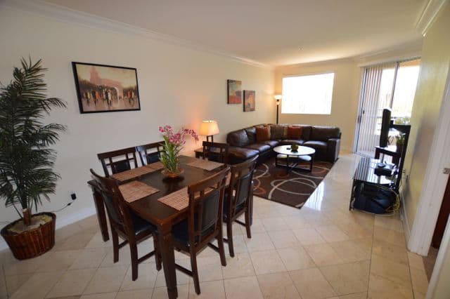 Las Vegas Condo: 270 E. Flamingo Rd.