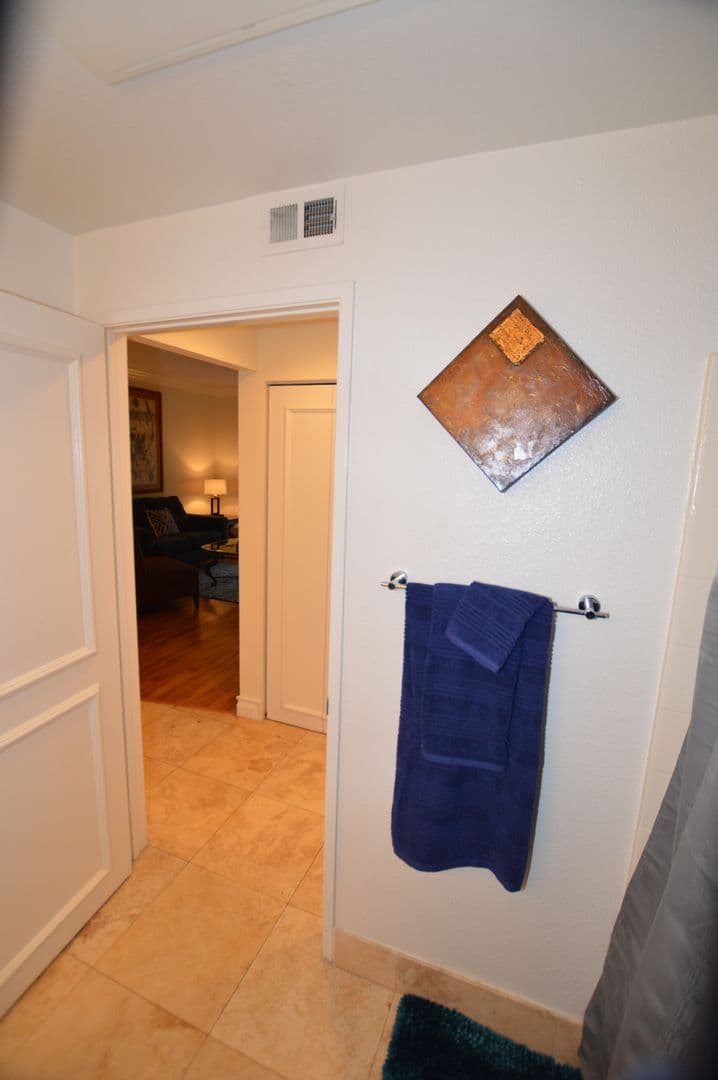 Las Vegas Condo: 260 E. Flamingo Rd. #210