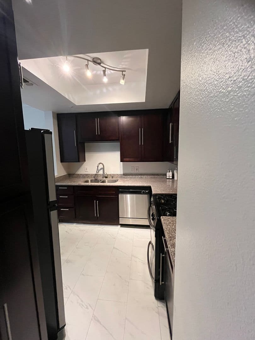 Las Vegas Condo: 220 E Flamingo Rd #229