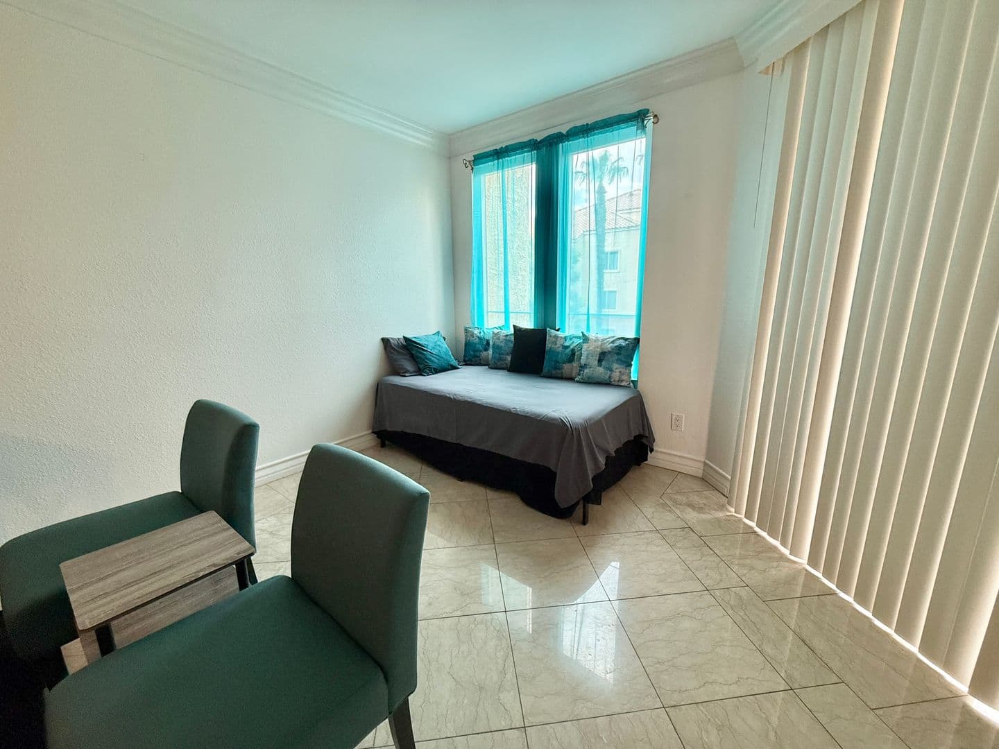 Las Vegas Condo: 270 E. Flamingo Rd.
