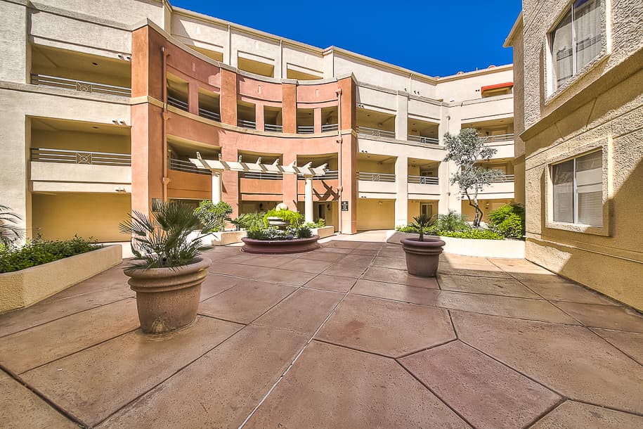 Las Vegas Condo: 270 E. Flamingo Rd.